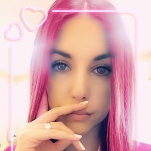 ⭐️Hey Posh Fam 😊 Come check out my closet!🌟